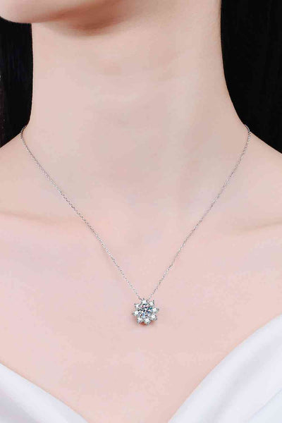 BEAUTIFUL I AM 1 Carat Moissanite Jewelry Floral-Shaped Pendant Necklace